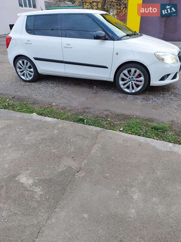 Хэтчбек Skoda Fabia 2012 в Теплике