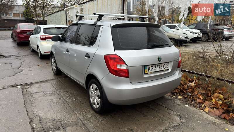 Хэтчбек Skoda Fabia 2011 в Запорожье