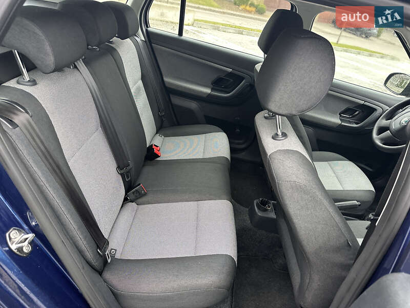 Универсал Skoda Fabia 2011 в Ровно фото 15 Универсал Skoda Fabia 2011 в Ровно