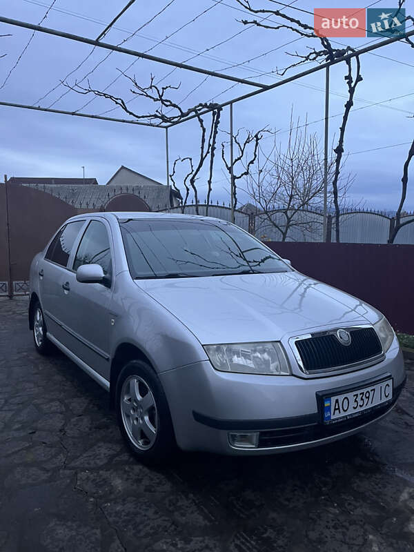 Седан Skoda Fabia 2004 в Мукачево
