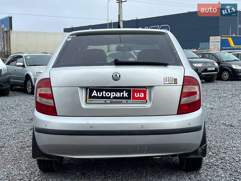 Хэтчбек Skoda Fabia 2006 в Львове