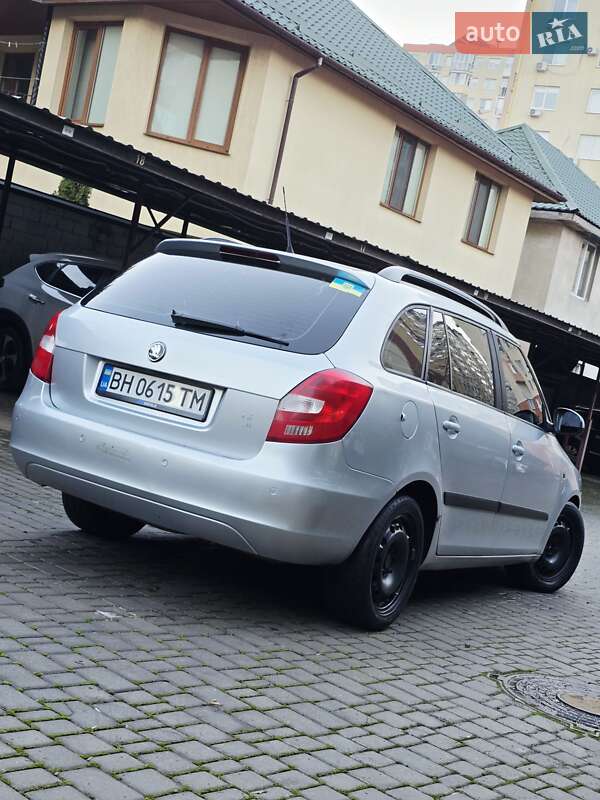 Універсал Skoda Fabia 2011 в Одесі