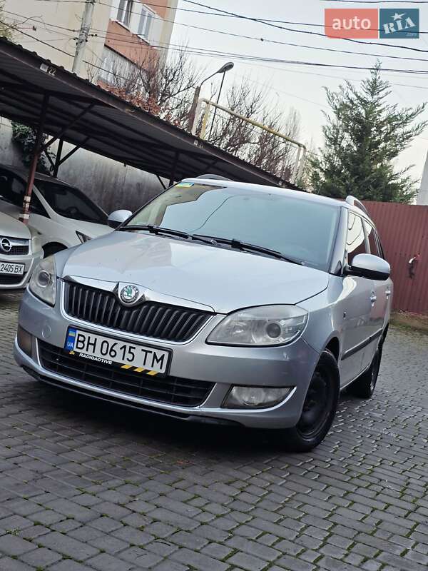 Універсал Skoda Fabia 2011 в Одесі