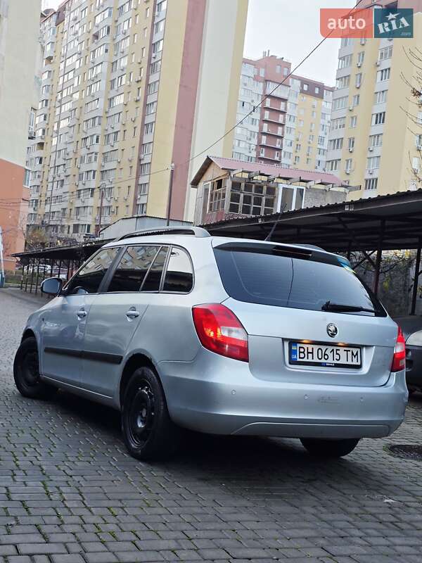 Універсал Skoda Fabia 2011 в Одесі