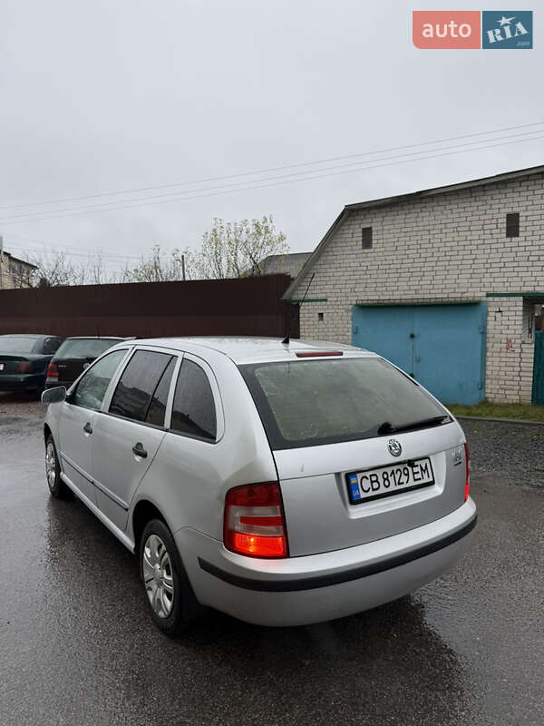 Универсал Skoda Fabia 2006 в Чернигове