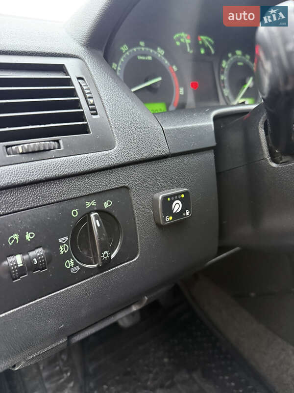 Универсал Skoda Fabia 2006 в Чернигове