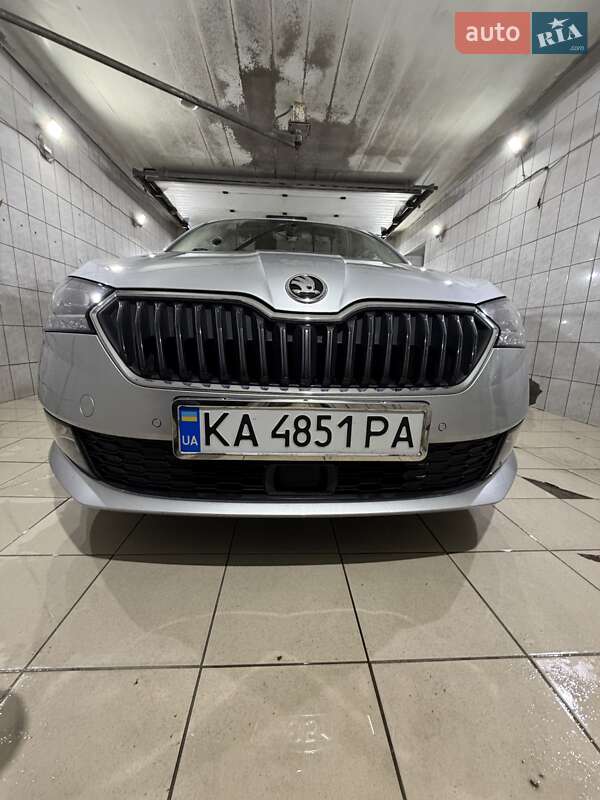 Универсал Skoda Fabia 2021 в Киеве
