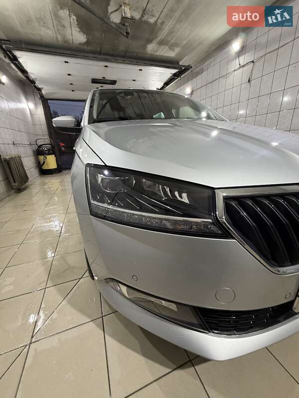 Универсал Skoda Fabia 2021 в Киеве