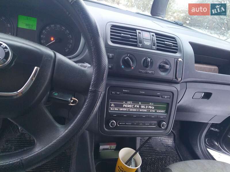 Хэтчбек Skoda Fabia 2012 в Львове