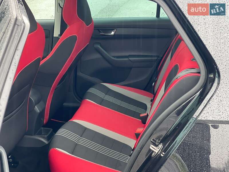 Хэтчбек Skoda Fabia 2016 в Ужгороде