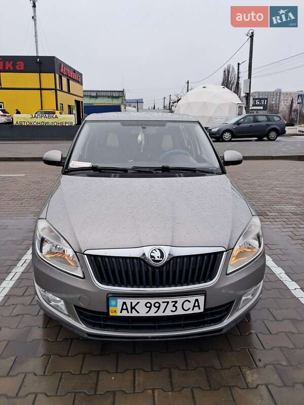 Хэтчбек Skoda Fabia 2012 в Киеве фото 4 Хэтчбек Skoda Fabia 2012 в Киеве