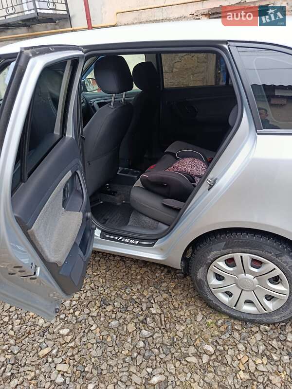 Универсал Skoda Fabia 2012 в Гусятине