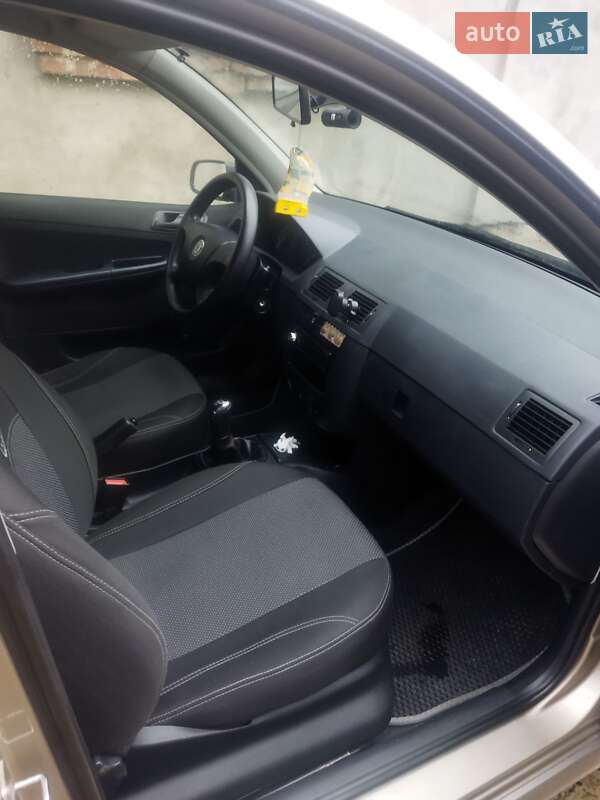 Універсал Skoda Fabia 2005 в Рівному