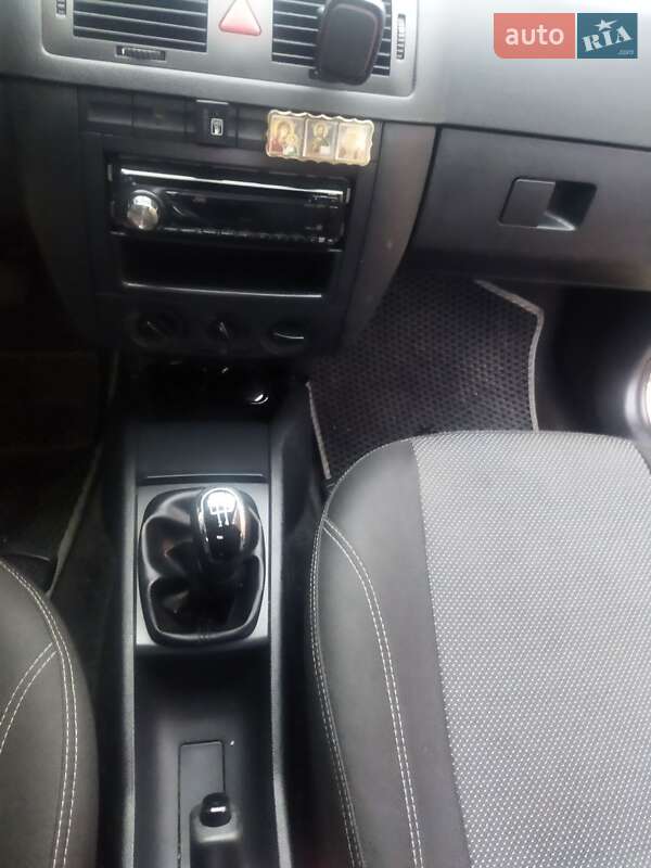 Універсал Skoda Fabia 2005 в Рівному