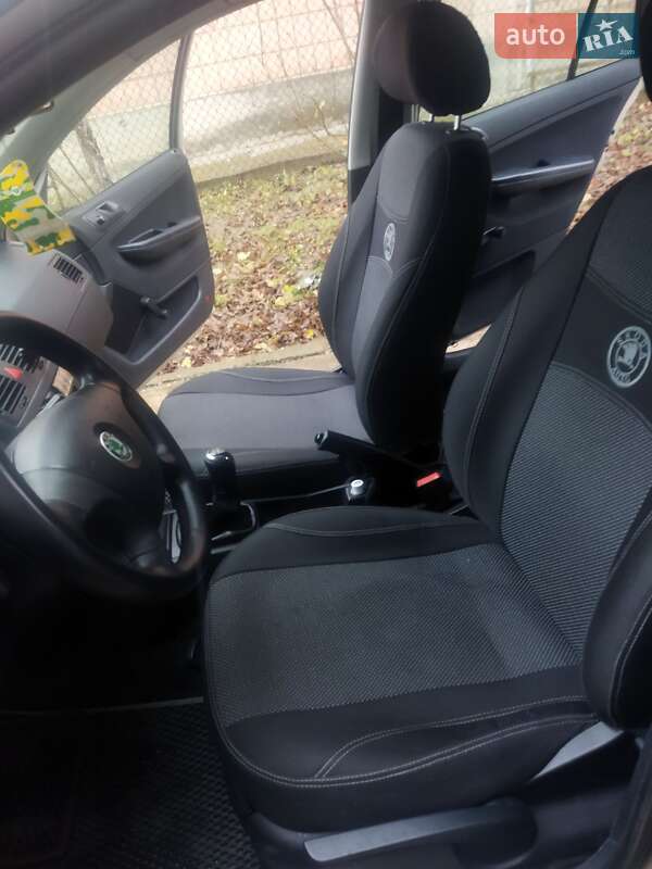 Універсал Skoda Fabia 2005 в Рівному