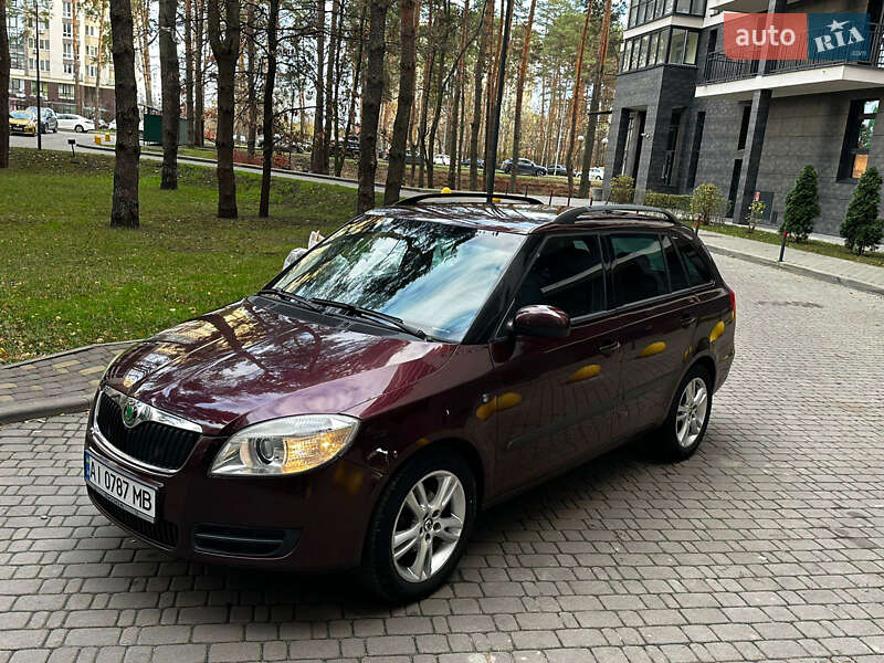 Универсал Skoda Fabia 2009 в Киеве
