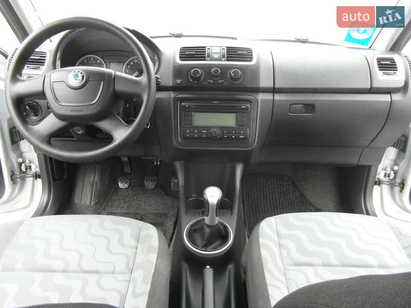 Хэтчбек Skoda Fabia 2010 в Кропивницком