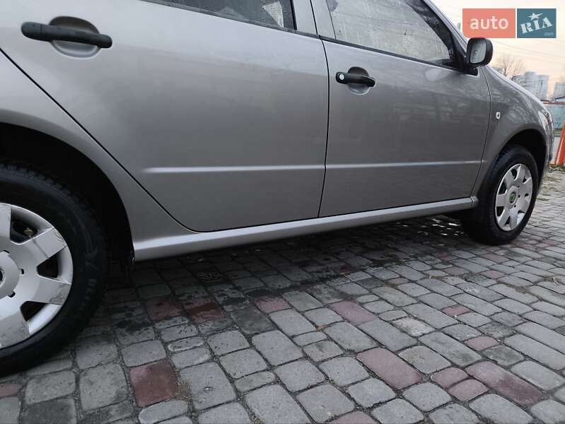 Седан Skoda Fabia 2007 в Харкові