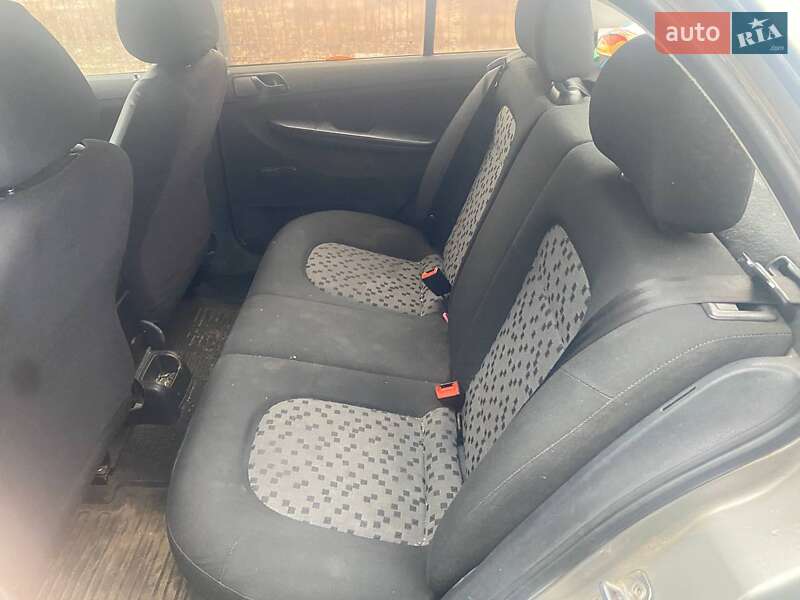 Седан Skoda Fabia 2006 в Киеве