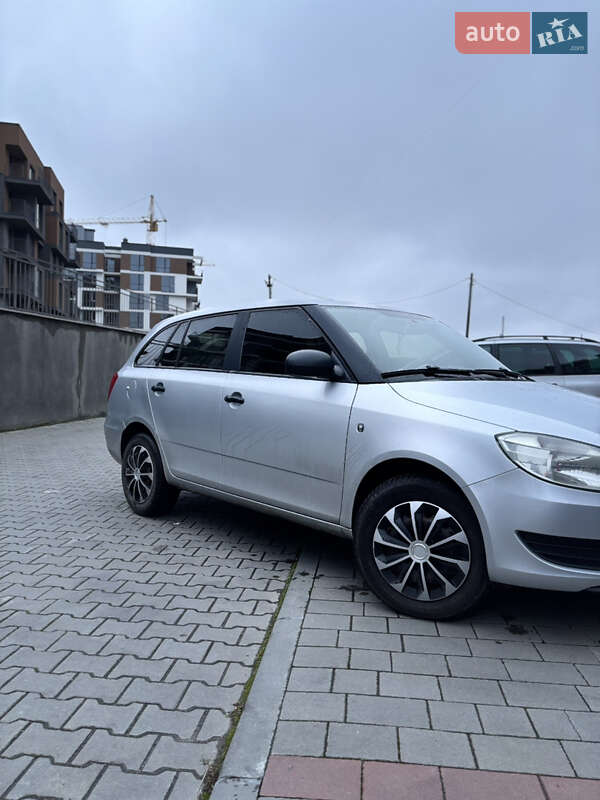 Универсал Skoda Fabia 2011 в Тернополе