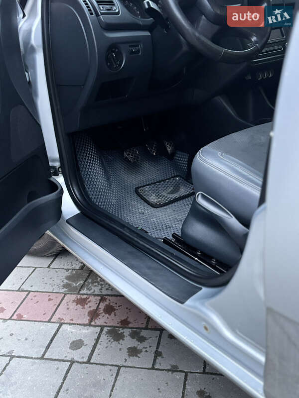 Универсал Skoda Fabia 2011 в Тернополе