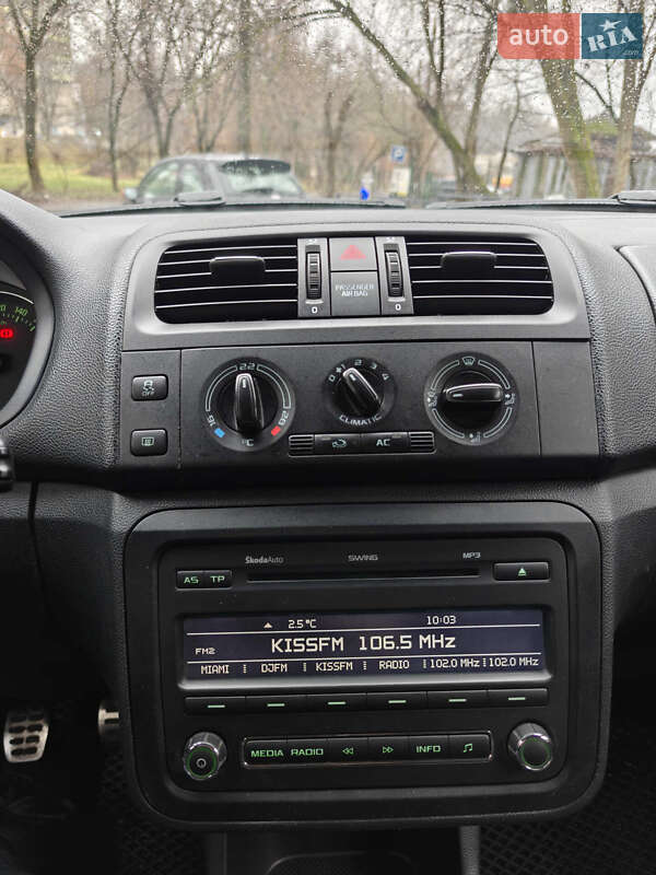 Універсал Skoda Fabia 2010 в Києві