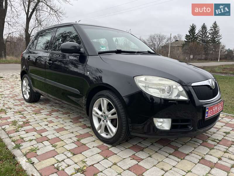 Хэтчбек Skoda Fabia 2008 в Хороле