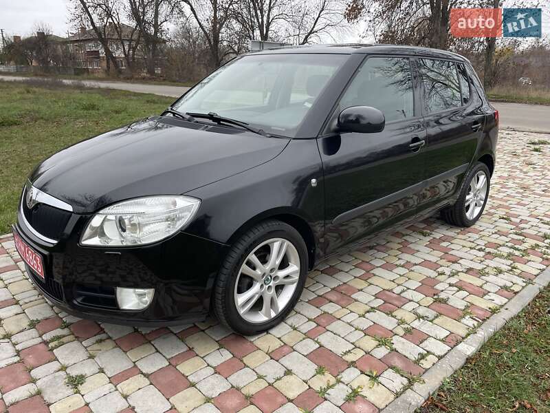 Хэтчбек Skoda Fabia 2008 в Хороле