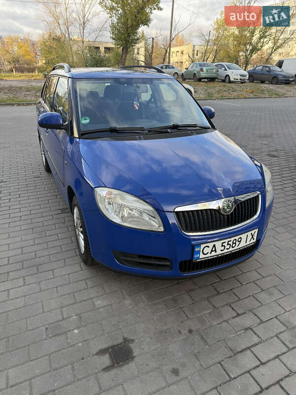 Универсал Skoda Fabia 2009 в Черкассах