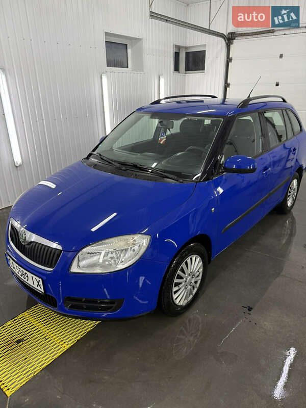 Универсал Skoda Fabia 2009 в Черкассах
