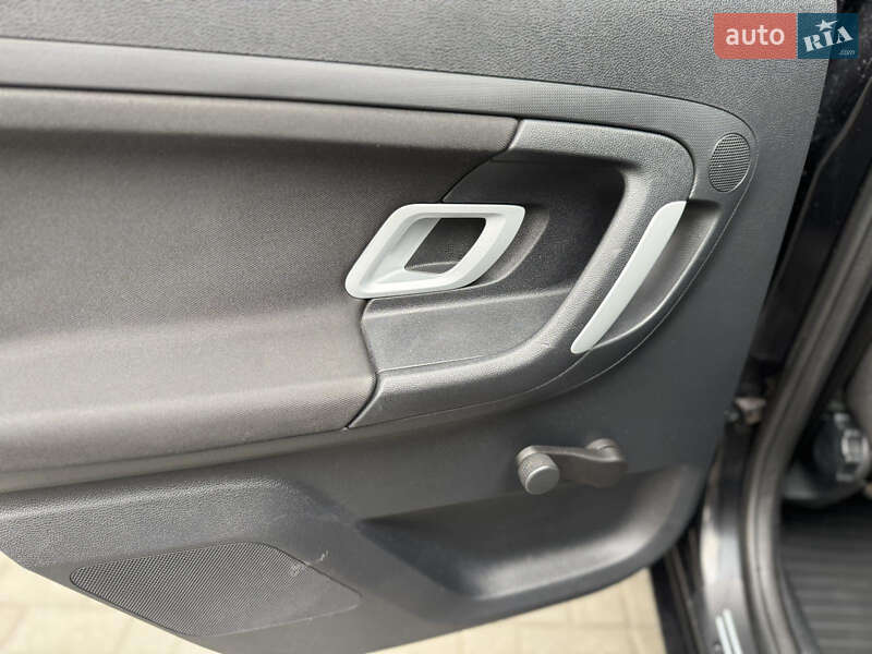 Хэтчбек Skoda Fabia 2008 в Днепре