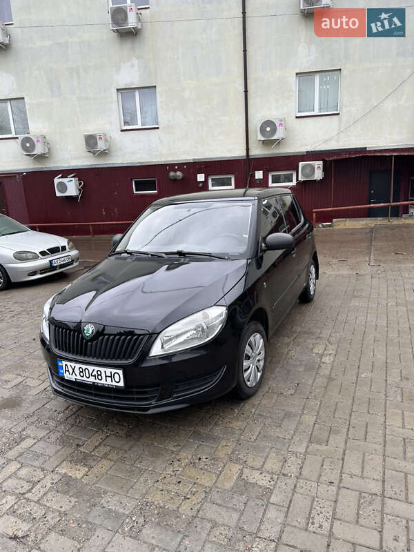Хэтчбек Skoda Fabia 2011 в Харькове