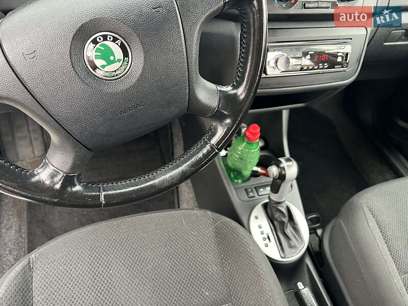 Універсал Skoda Fabia 2009 в Полтаві