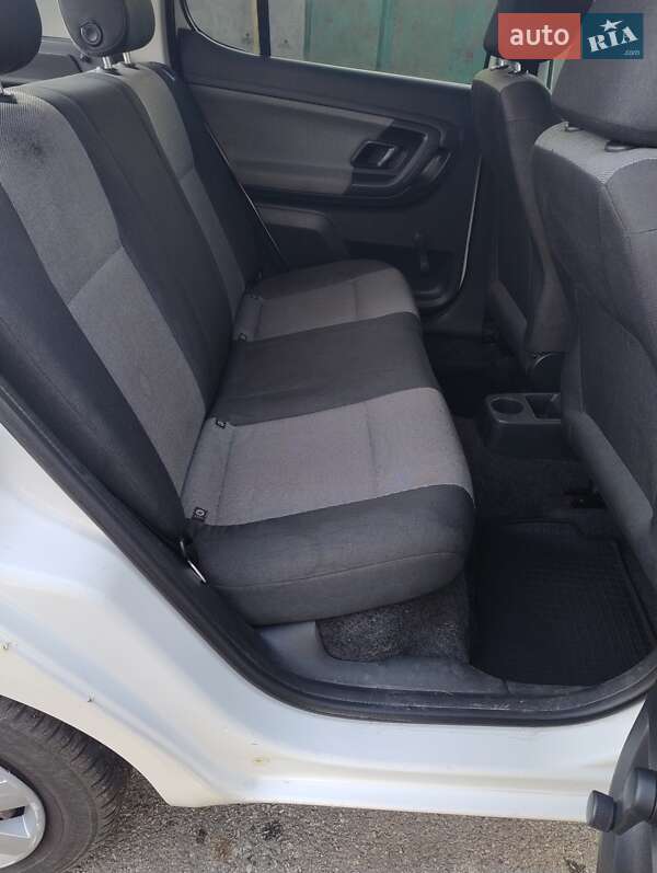 Хетчбек Skoda Fabia 2012 в Новомосковську фото 8 Хетчбек Skoda Fabia 2012 в Новомосковську