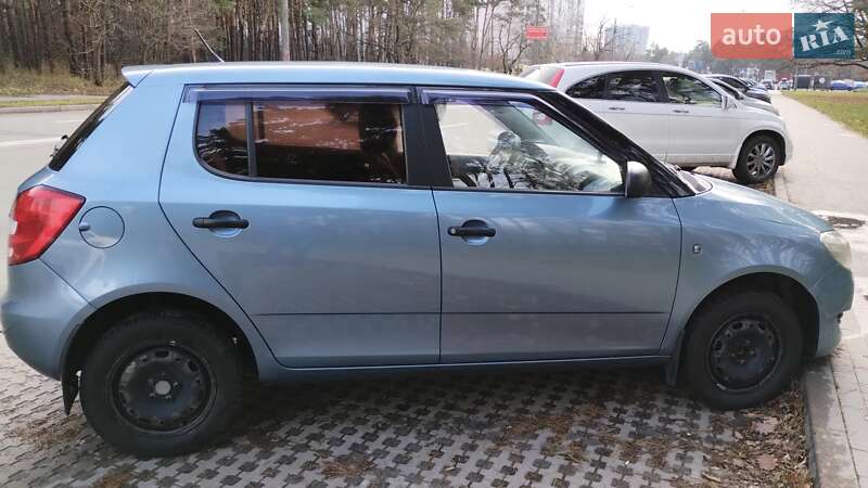 Хетчбек Skoda Fabia 2012 в Києві