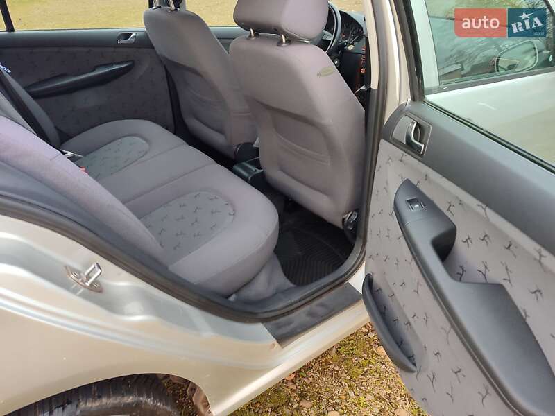 Універсал Skoda Fabia 2001 в Івано-Франківську фото 19 Універсал Skoda Fabia 2001 в Івано-Франківську