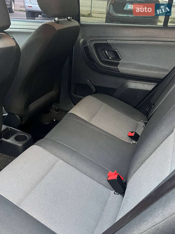 Хэтчбек Skoda Fabia 2012 в Кривом Роге