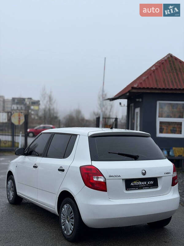 Хэтчбек Skoda Fabia 2014 в Киеве