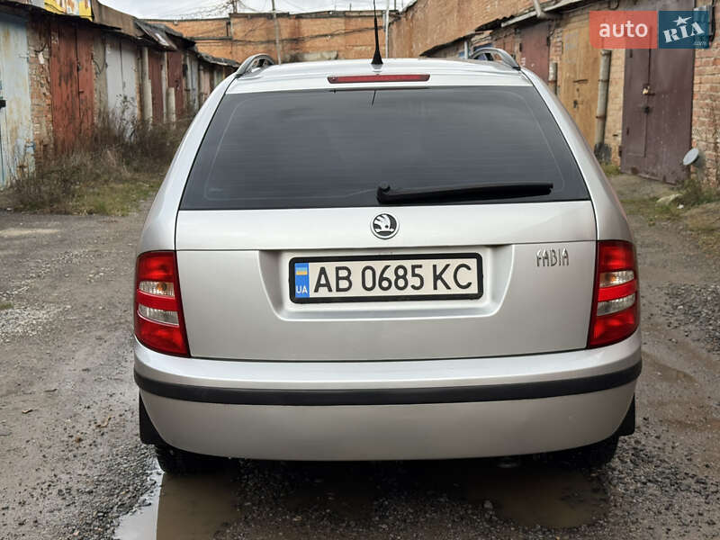 Універсал Skoda Fabia 2004 в Вінниці