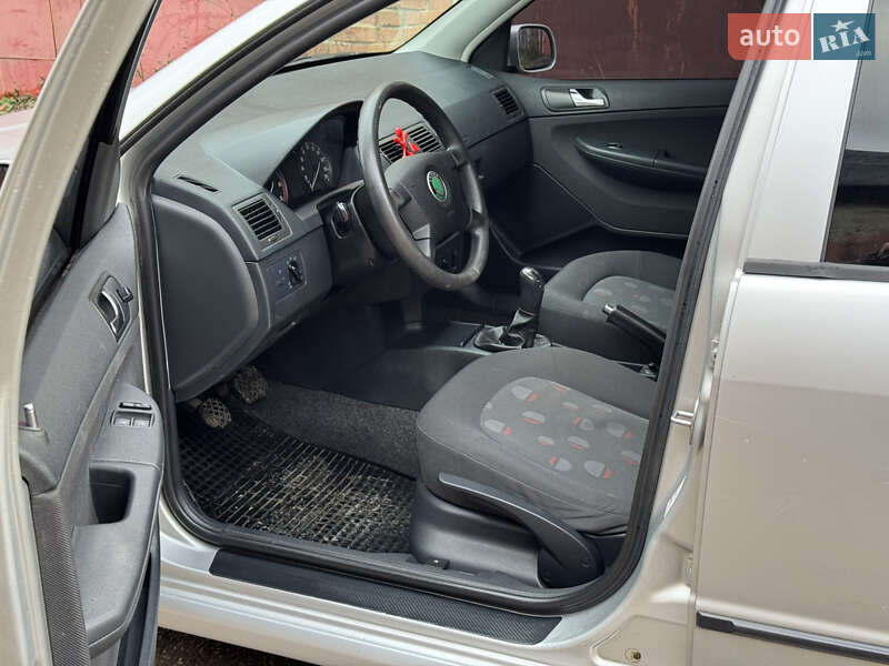 Універсал Skoda Fabia 2004 в Вінниці