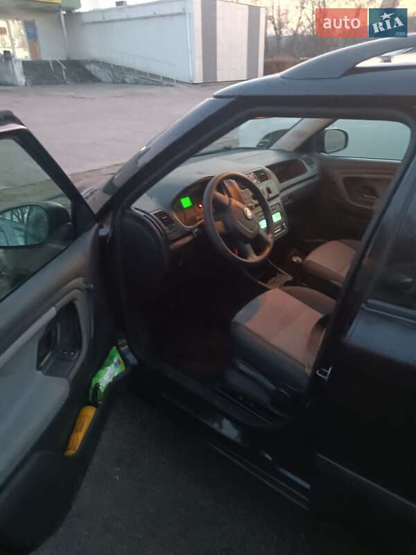 Універсал Skoda Fabia 2010 в Дніпрі