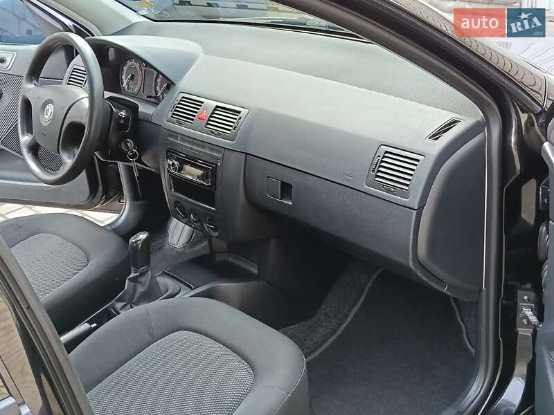 Универсал Skoda Fabia 2004 в Виннице