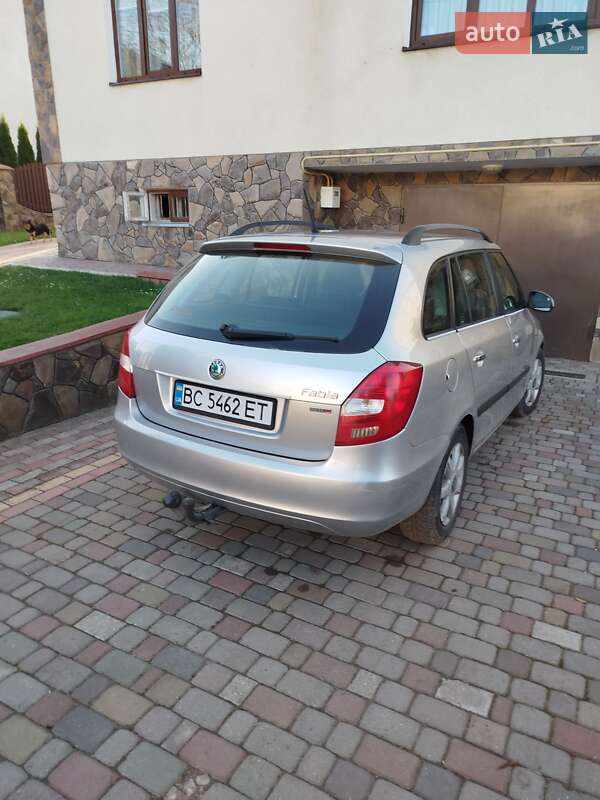 Універсал Skoda Fabia 2011 в Львові