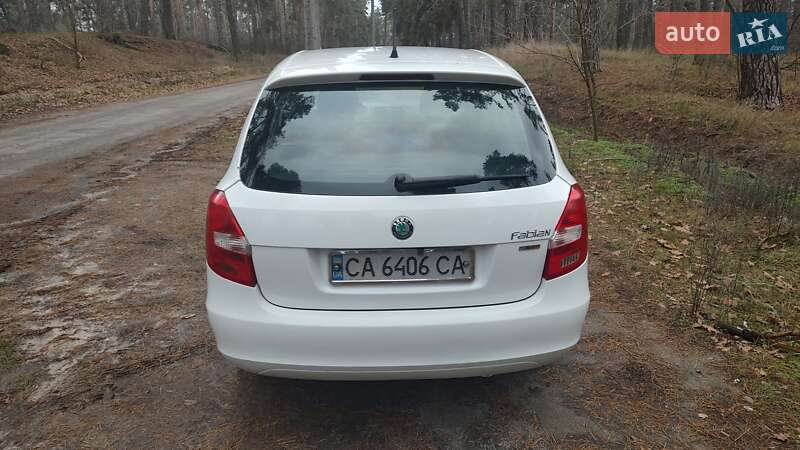 Універсал Skoda Fabia 2012 в Черкасах