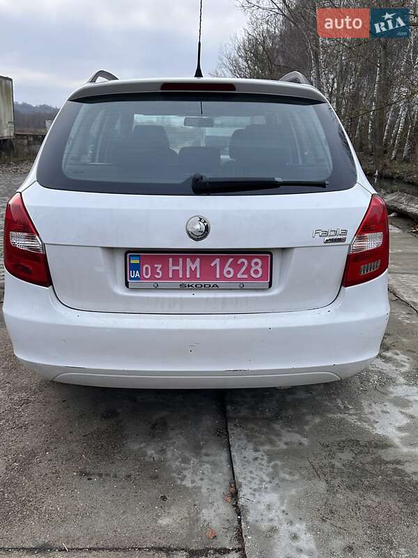 Універсал Skoda Fabia 2009 в Тернополі