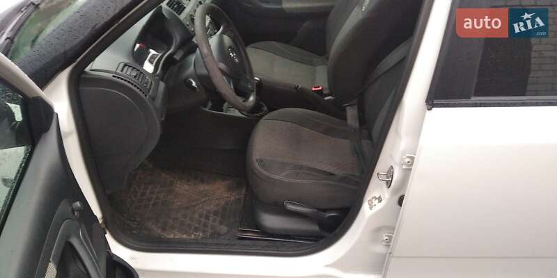 Універсал Skoda Fabia 2014 в Мошнах