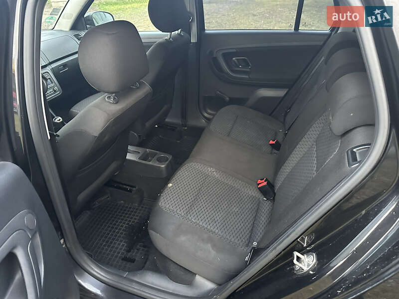 Универсал Skoda Fabia 2010 в Киверцах