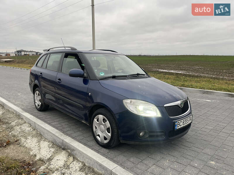 Універсал Skoda Fabia 2009 в Львові
