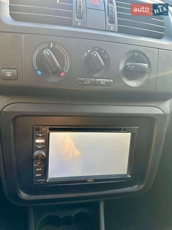 Хетчбек Skoda Fabia 2011 в Києві