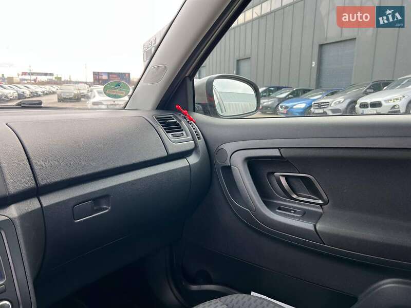 Універсал Skoda Fabia 2010 в Львові